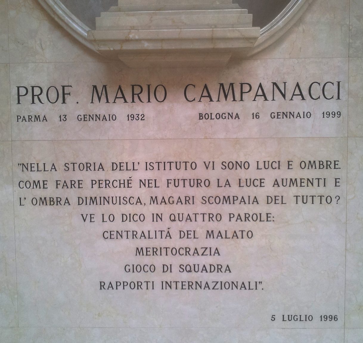 Mario Campanacci's monument, Istituto Rizzoli, Bologna - 03.jpg